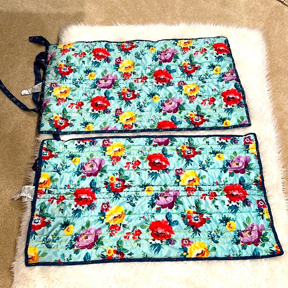 The Pioneer Woman 2 King Pillow Shams Set Sweet Romance Blossoms Reversible